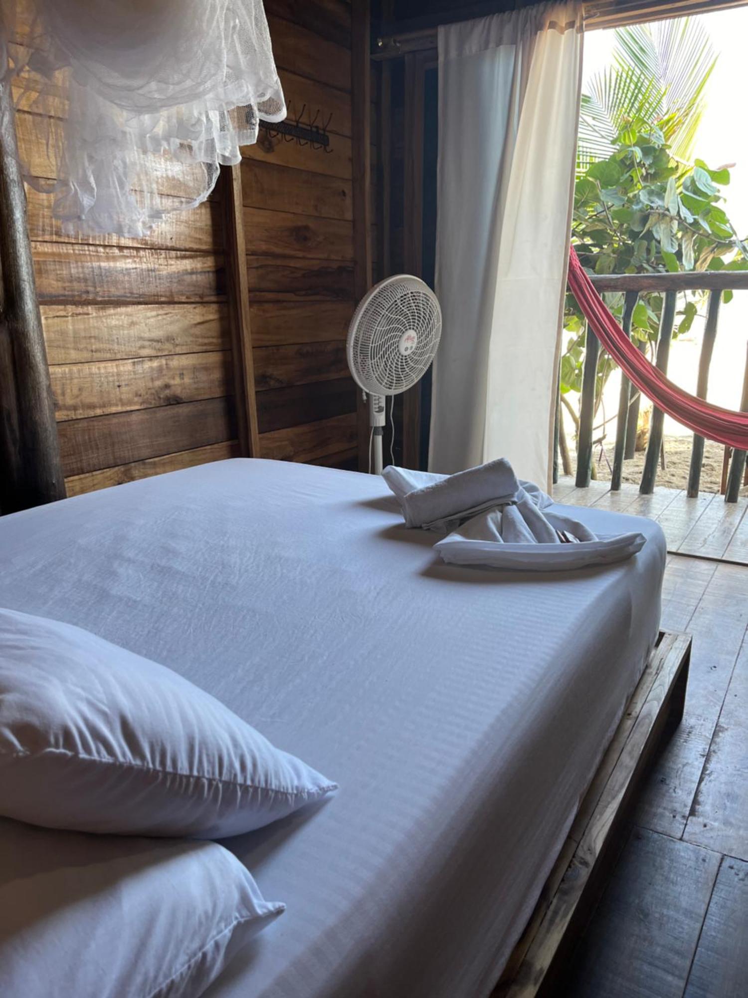 The Mompe Beach Hostal La Poza Ngoại thất bức ảnh