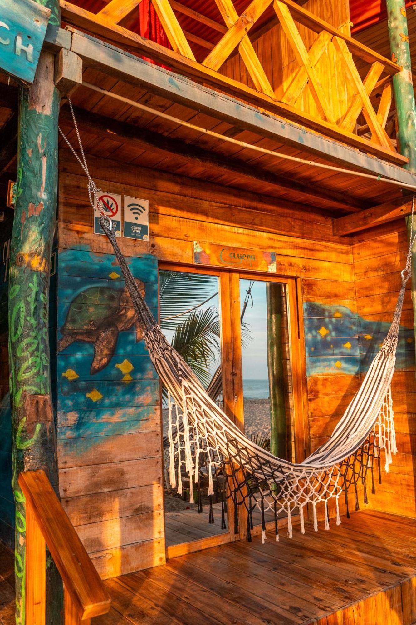 The Mompe Beach Hostal La Poza Ngoại thất bức ảnh