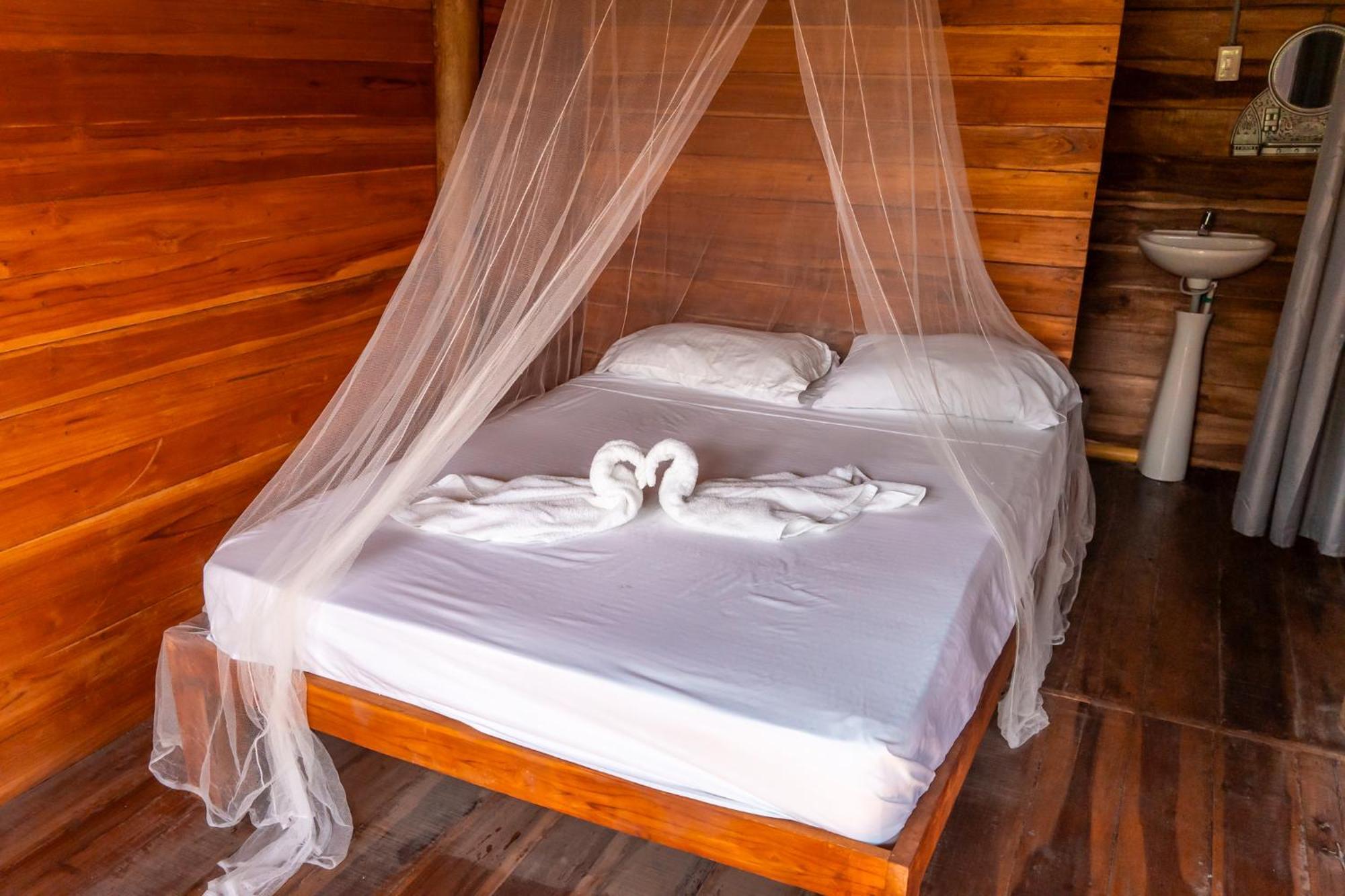 The Mompe Beach Hostal La Poza Ngoại thất bức ảnh