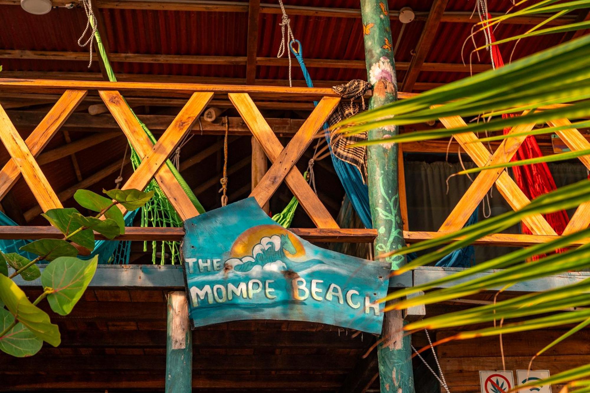 The Mompe Beach Hostal La Poza Ngoại thất bức ảnh
